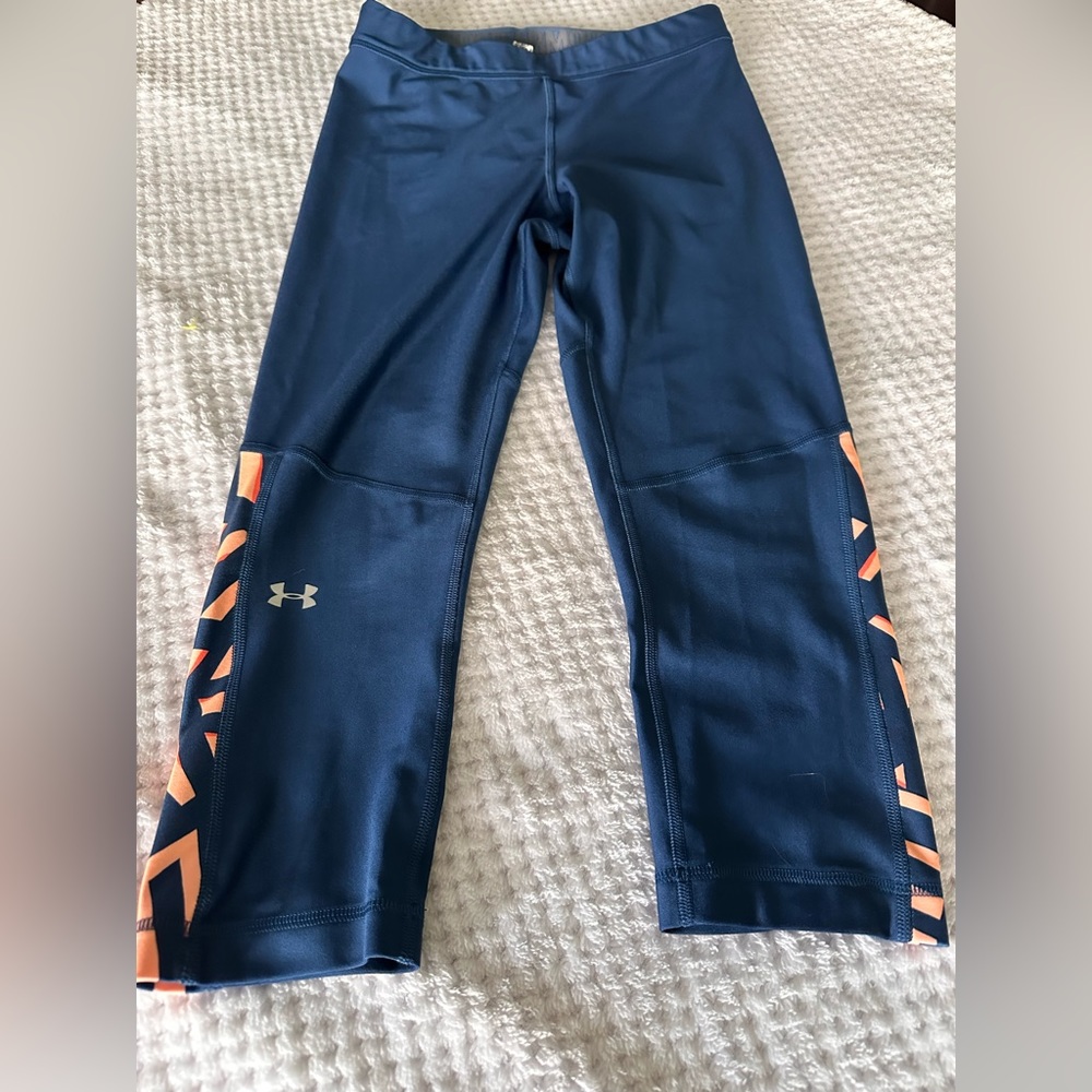 UA Great Condition Women’s Mid Length Leggings. Size S